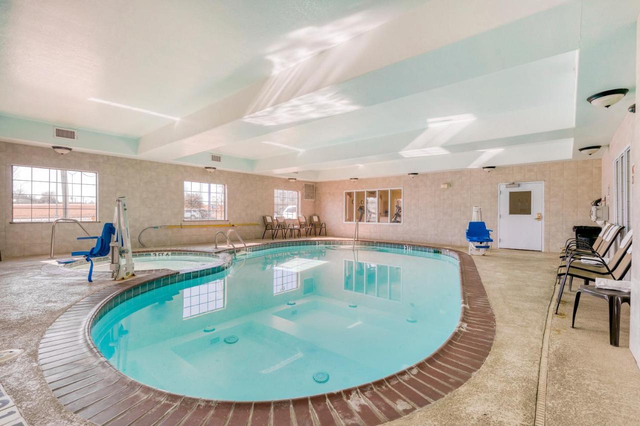 Oyo Townhouse Wichita Falls West Buitenkant foto