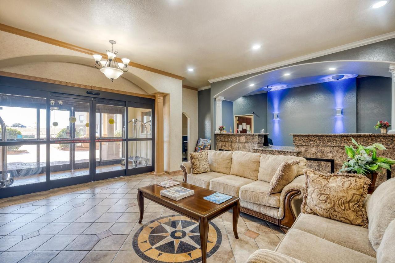 Oyo Townhouse Wichita Falls West Buitenkant foto